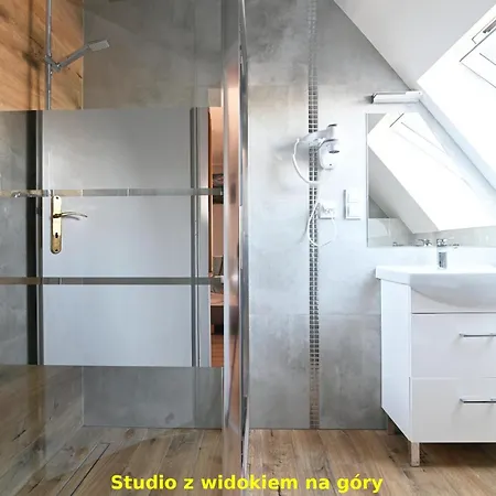 Widokowe Pod Lasem كوشتيليسكا