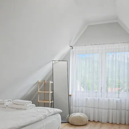 Widokowe Pod Lasem كوشتيليسكا